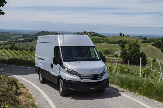 Iveco Daily motor CNG meghajtással